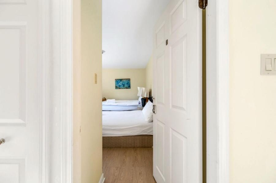 Stylish & Central Vancouver Retreat - Steps From Local Attractions! Apartment Exterior photo